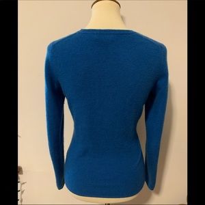 Lord & Taylor Sweaters - Lord & Taylor 100% Cashmere Sweater Lord & Taylor Sweaters - Lord & Taylor 100% Cashmere Sweater